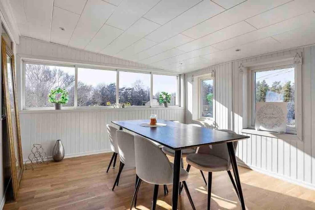 Mysigt Hus Med Natur & Jacuzzi I Olofstorp Göteborg Kültér fotó