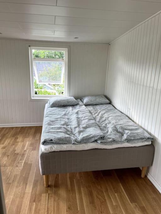 Mysigt Hus Med Natur & Jacuzzi I Olofstorp Göteborg Kültér fotó