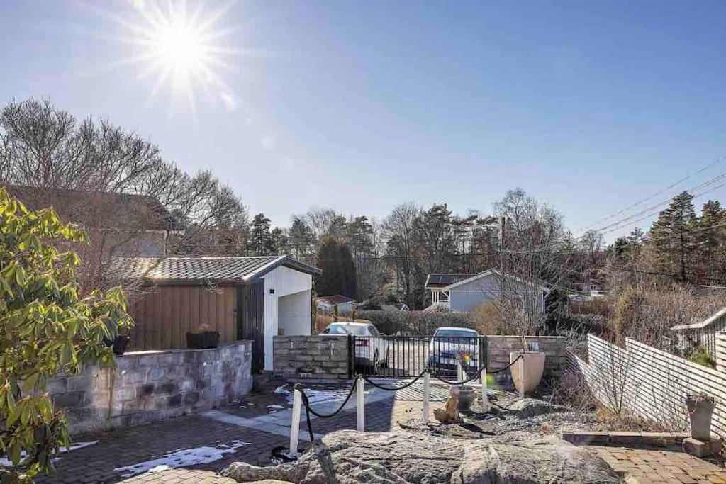 Mysigt Hus Med Natur & Jacuzzi I Olofstorp Göteborg Kültér fotó